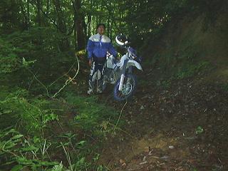 �������č����R�ɂȂ��Ă��܂��B��O���i���ɂȂ��Ă��܂��B�@�h�b�g�h�q�n��TT250R